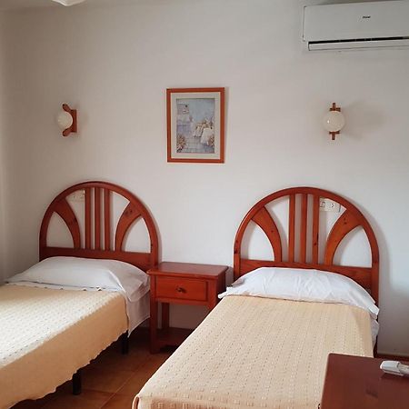 Apartamentos Vista Al Puerto Sant Antoni de Portmany Zewnętrze zdjęcie