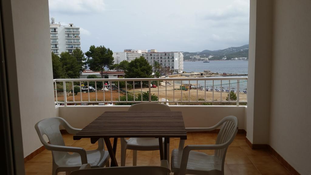 Apartamentos Vista Al Puerto Sant Antoni de Portmany Pokój zdjęcie