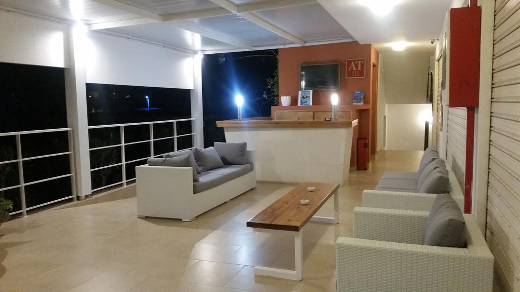 Apartamentos Vista Al Puerto Sant Antoni de Portmany Zewnętrze zdjęcie