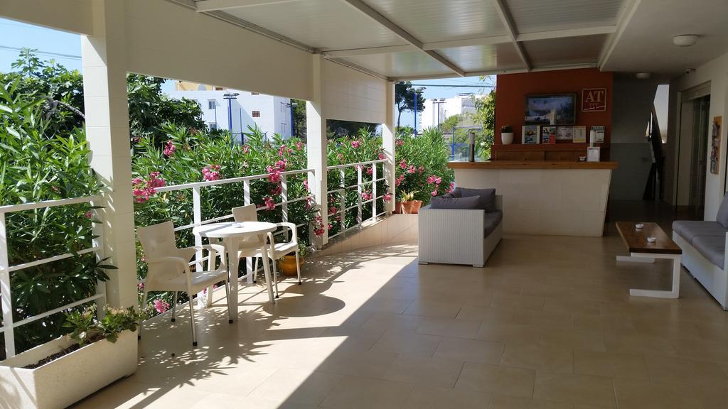 Apartamentos Vista Al Puerto Sant Antoni de Portmany Zewnętrze zdjęcie