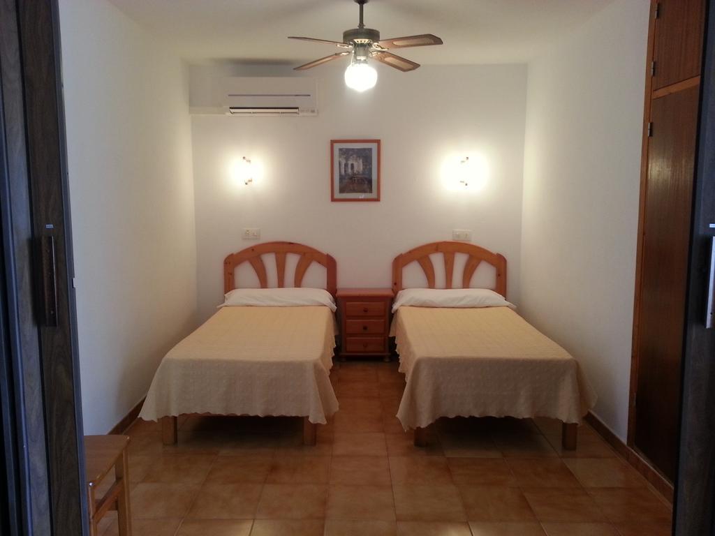 Apartamentos Vista Al Puerto Sant Antoni de Portmany Pokój zdjęcie