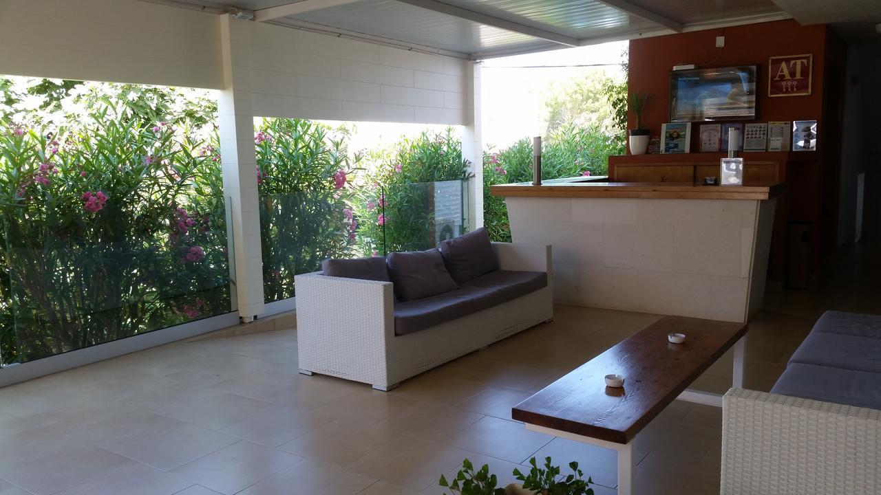 Apartamentos Vista Al Puerto Sant Antoni de Portmany Zewnętrze zdjęcie