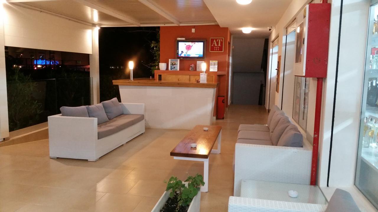 Apartamentos Vista Al Puerto Sant Antoni de Portmany Zewnętrze zdjęcie